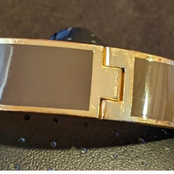 Henri Bendel Caramel Brown Bangle Bracelet - Picture 5 of 9